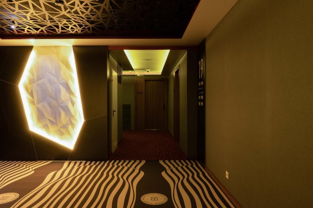 Be The One Hotel キエフ エクステリア 写真